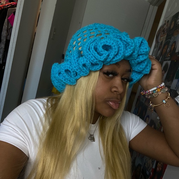 Bucket hat - Picture 2 of 3